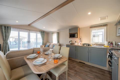 undefined, Havant Road, Hayling Island PO11