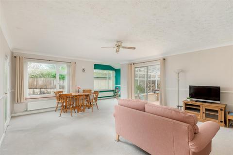 undefined, Foxfield, Chipping Norton OX7