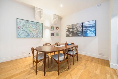 3 bedroom terraced house to rent, Malvern Mews, London NW6