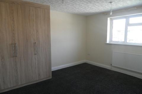3 bedroom semi-detached house to rent, Newdigate Road, Sutton Coldfield B75
