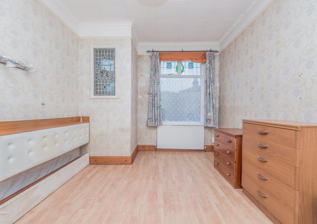 Master Bed 1