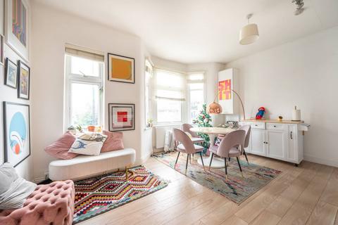 2 bedroom flat for sale, Greengate Street, Plaistow, London, E13