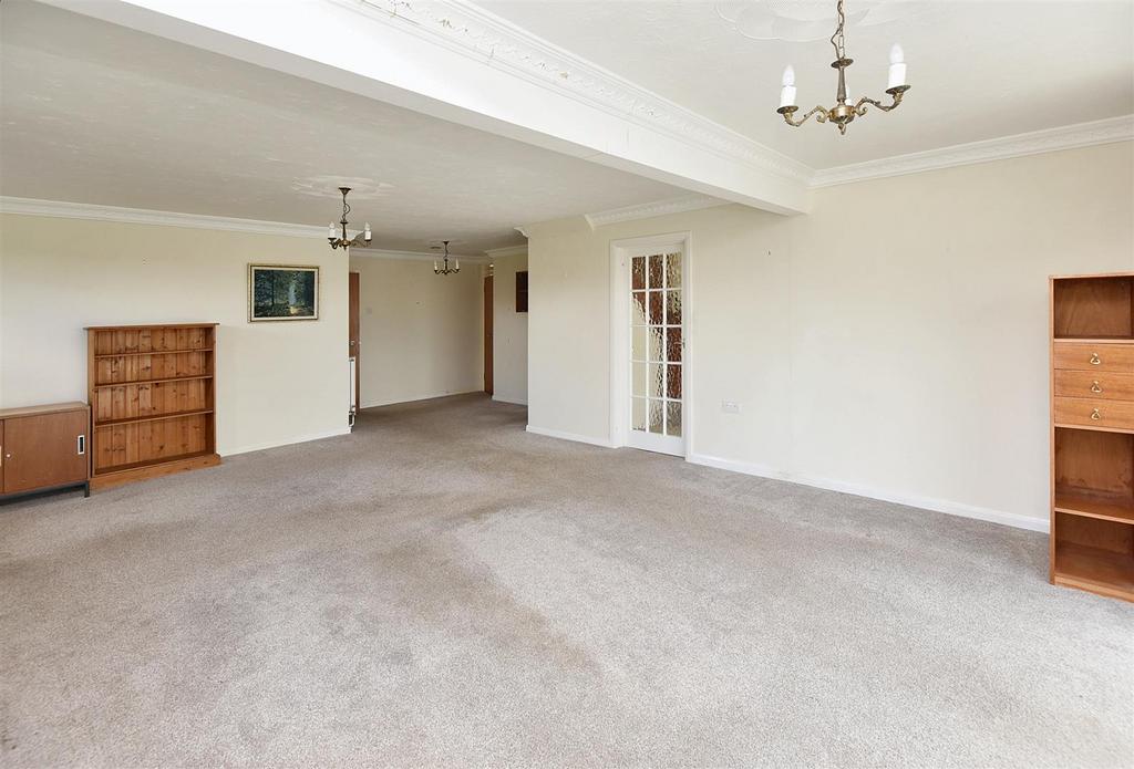 Sitting/Dining Room