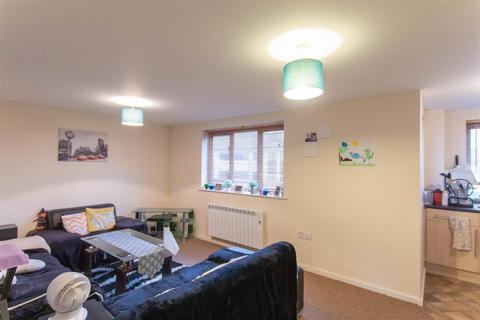 2 bedroom apartment to rent, Waters Edge, Haverhill CB9