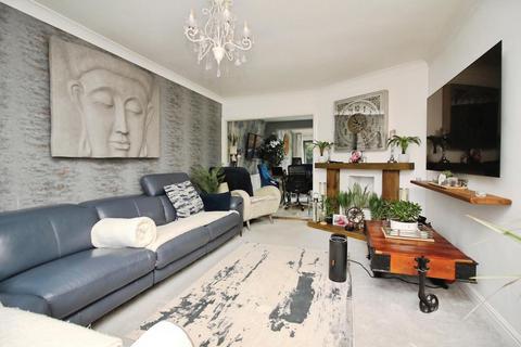 4 bedroom semi-detached house for sale, Kingsway North, Braunstone Town, LE3
