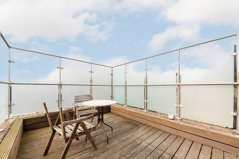3 bedroom flat for sale, St. Stephens Avenue, London W12