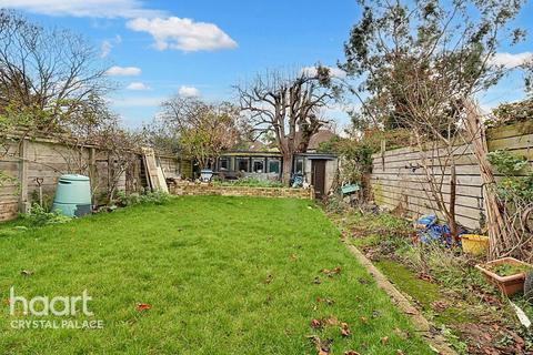 3 bedroom detached house for sale, Grecian Crescent, London