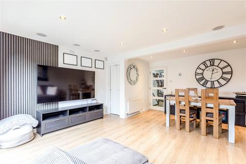 undefined, High Road, Byfleet, West Byfleet, Surrey, KT14