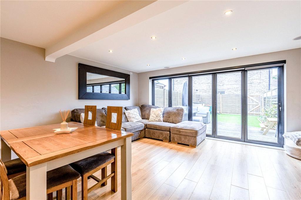 Living/Dining Area