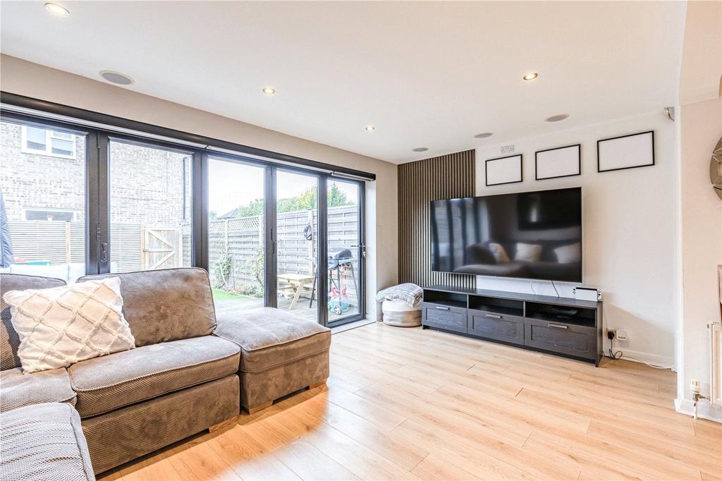 Living/Dining Area