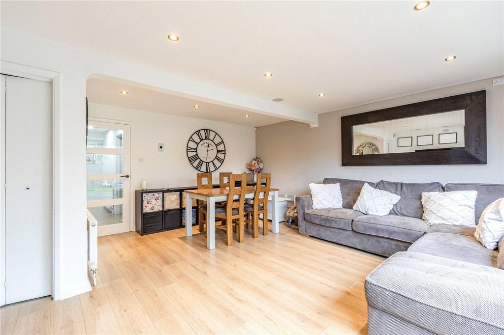Living/Dining Area