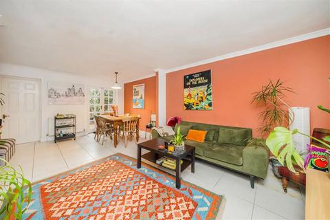 undefined, Adelina Grove, London E1