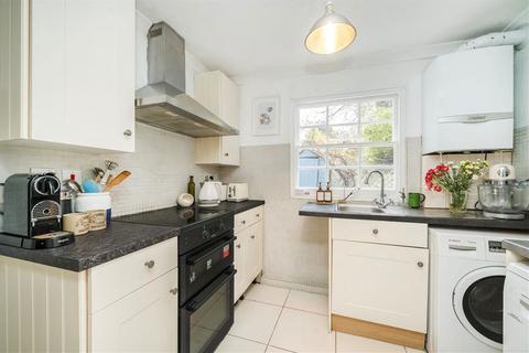 undefined, Adelina Grove, London E1