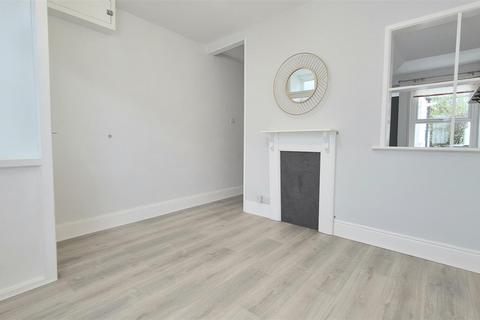undefined, Esslemont Road, Southsea