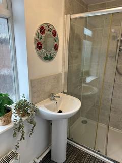 6 bedroom house to rent, Lombard Grove, Manchester M14