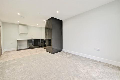 undefined, Canal Walk, Southampton SO14