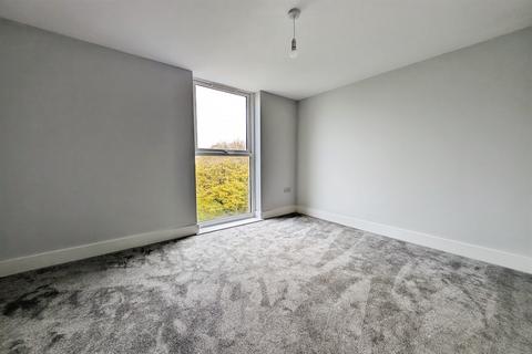 undefined, Canal Walk, Southampton SO14