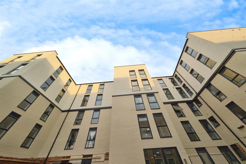 (Main)