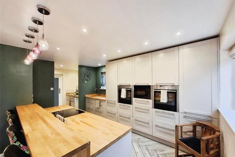 5 bedroom detached house for sale, Coleridge Avenue, Yateley, Hampshire