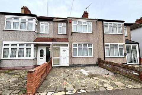 undefined, Ross Avenue, Dagenham, RM8
