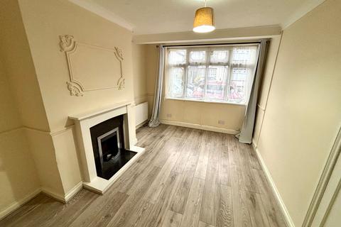 undefined, Ross Avenue, Dagenham, RM8
