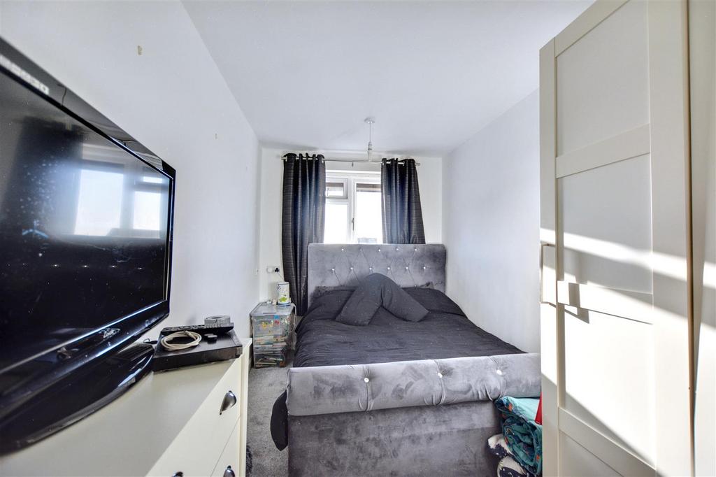 Bedroom 2 1.jpeg