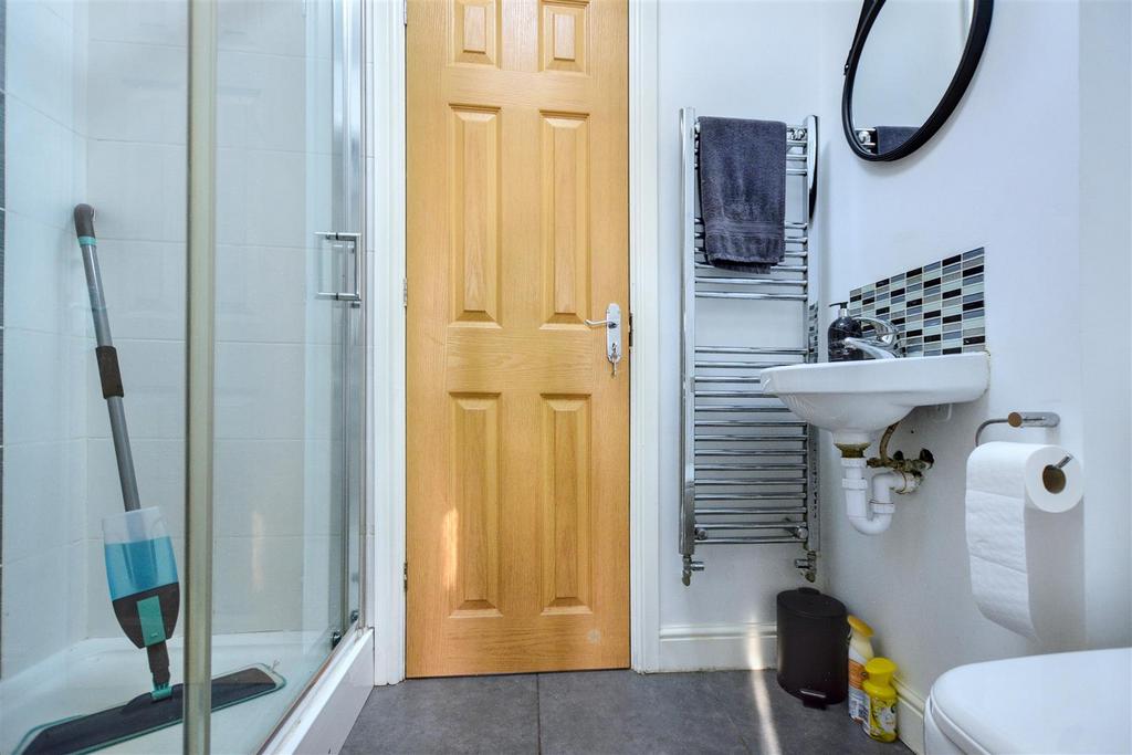 En Suite 1.jpeg