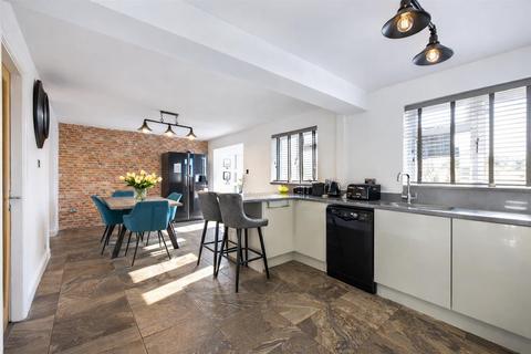 5 bedroom detached house for sale, Epsom Road, Toton