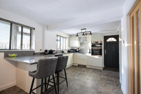 5 bedroom detached house for sale, Epsom Road, Toton