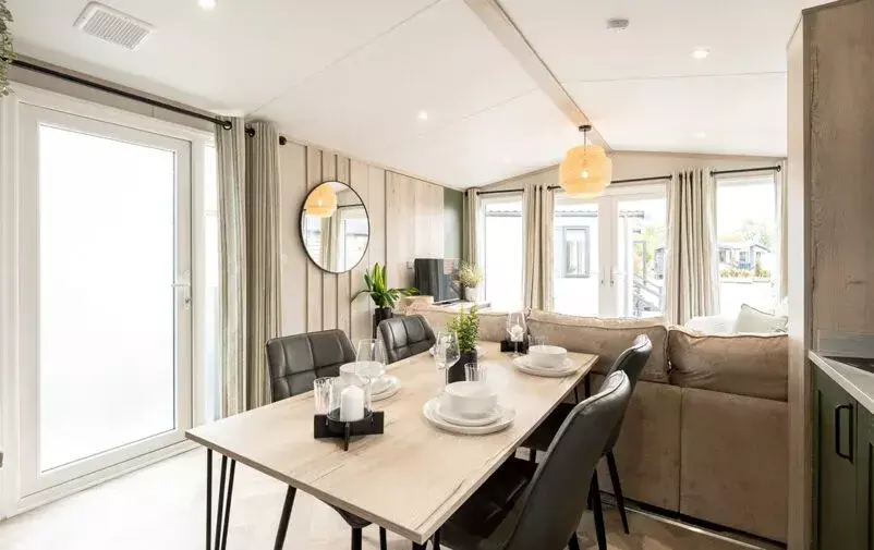 Dmc 200825 Victory 14 Web 802x505 F50 50