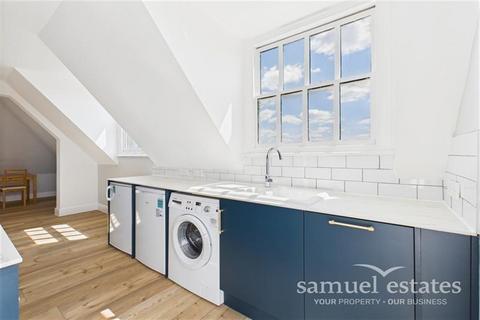 1 bedroom flat for sale, Streatham High Road, London, London, SW16