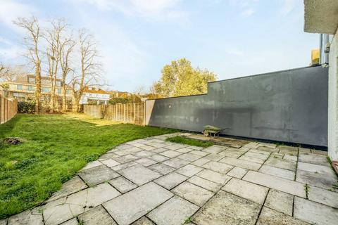 6 bedroom house to rent, The Avenue, London NW6