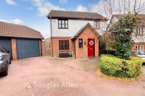 3 bedroom detached house for sale, Redwood Drive, Laindon, Basildon, Essex