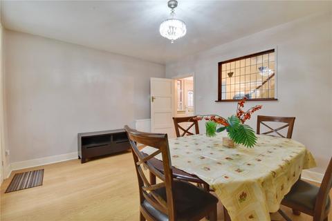 4 bedroom semi-detached house to rent, Wellington Road, Hertfordshire WD17