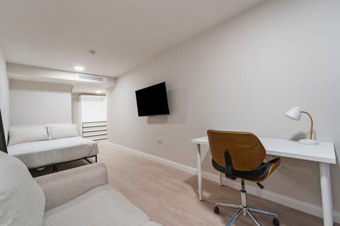 Studio to rent, Bournbrook, Birmingham B29
