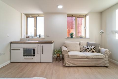 Studio to rent, Bournbrook, Birmingham B29