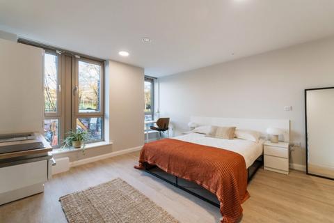 Studio to rent, Bournbrook, Birmingham B29