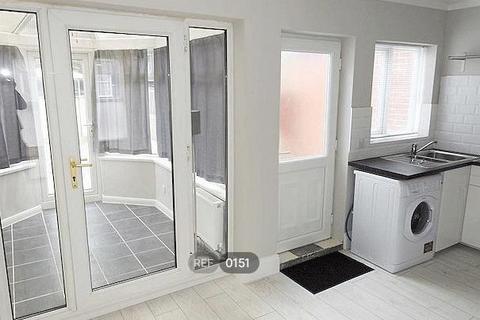 2 bedroom terraced house to rent, Cambridge Road, Hessle, HU13