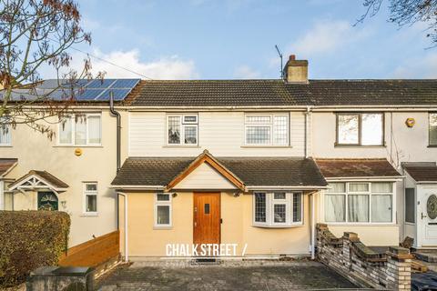 2 bedroom terraced house for sale, Bruce Avenue, Hornchurch, RM12