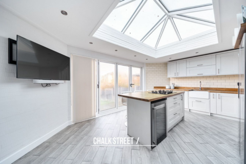 2 bedroom terraced house for sale, Bruce Avenue, Hornchurch, RM12