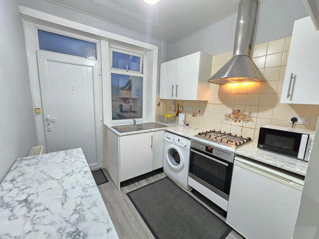 Photograph 4