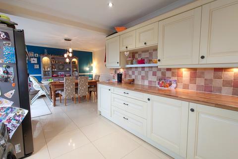3 bedroom bungalow for sale, Brooks Close, Newhaven