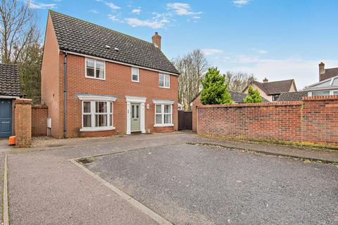 5 bedroom detached house for sale, Crabapple Close, Wymondham, NR18