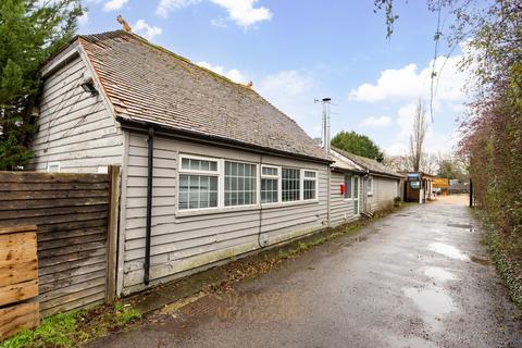 3 bedroom property for sale, Smallfield Road, Horley RH6