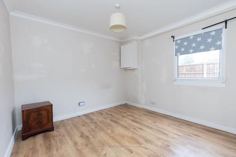 3 bedroom property for sale, Smallfield Road, Horley RH6