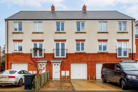 4 bedroom terraced house for sale, Bailey Road, North Walsham