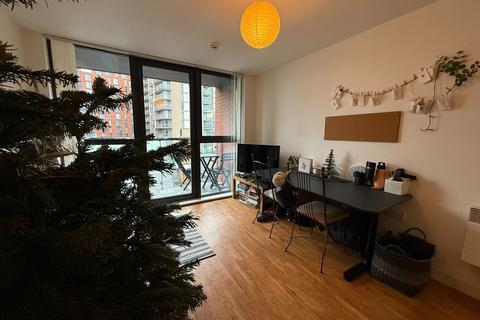 1 bedroom flat to rent, Bury Street, Salford M3