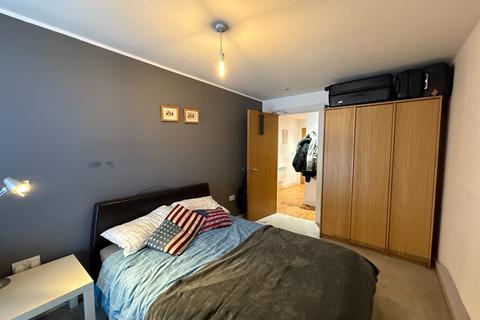 1 bedroom flat to rent, Bury Street, Salford M3