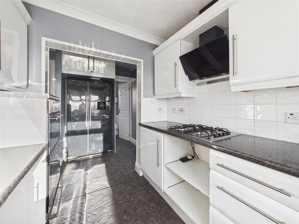 CAM05476 G0-PR0093-STILL018.jpg