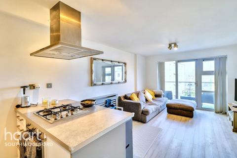 2 bedroom flat for sale, Ivory Court, South Woodford